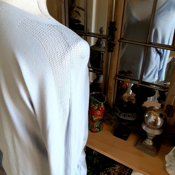 NWOT, Ellen Tracy, Pale Blue Viscose/Nylon Blend Pullover, Size Small - Picture 7 of 9